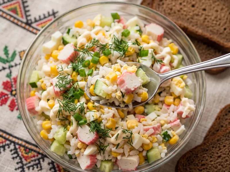 Surimi-Salat — Salate · Russland