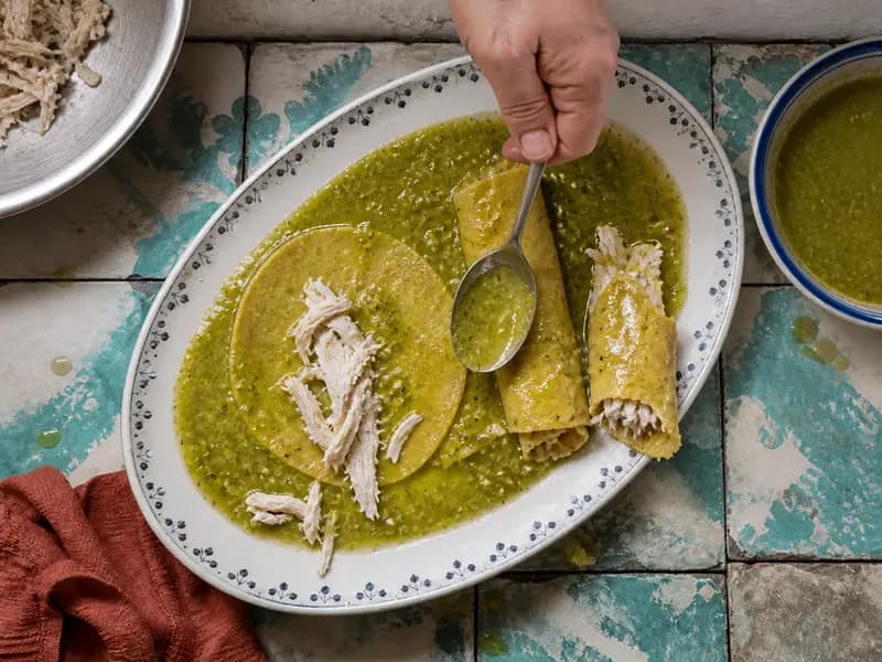 Enchiladas verdes — step 6