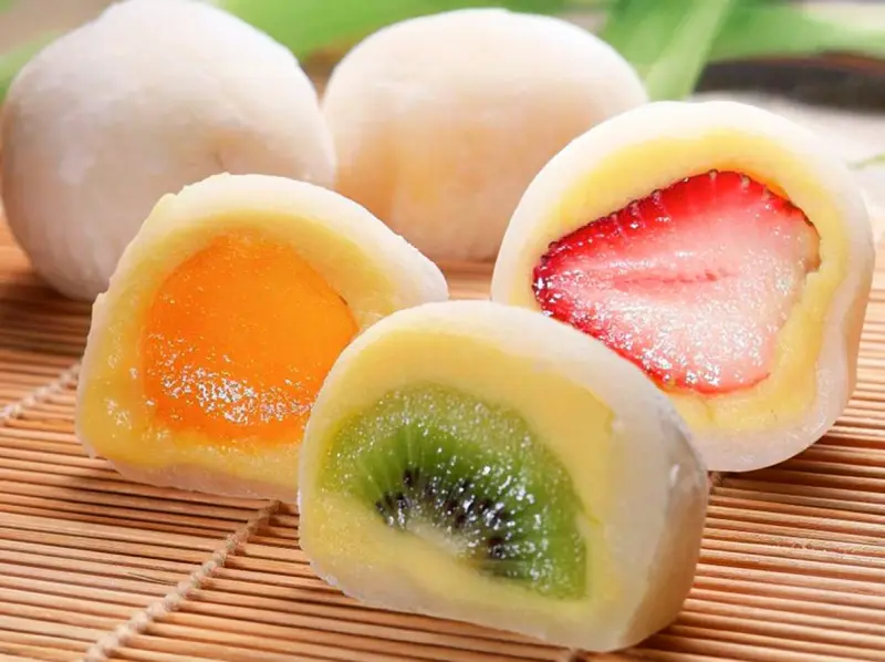 Mochi with apple, fruit and rice — Japan recipe