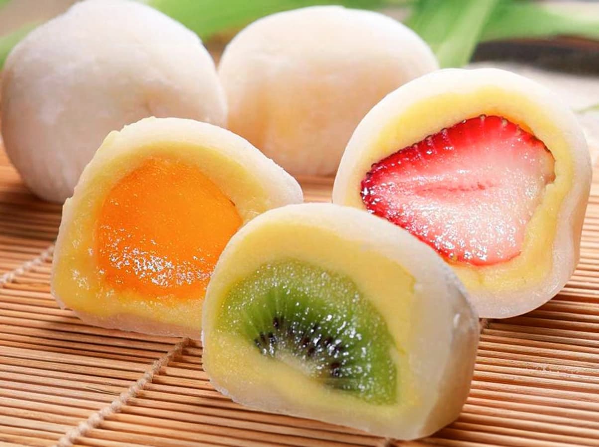 Mochi with apple, fruit and rice — Japan recipe
