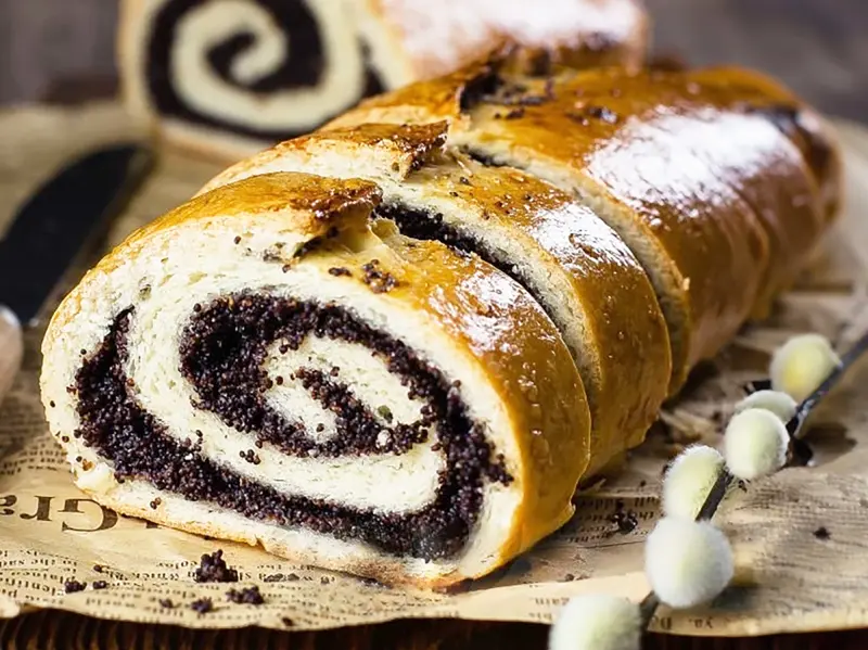 Poppy Seed Roll with flour, poppy seed and butter — Ukraine recipe